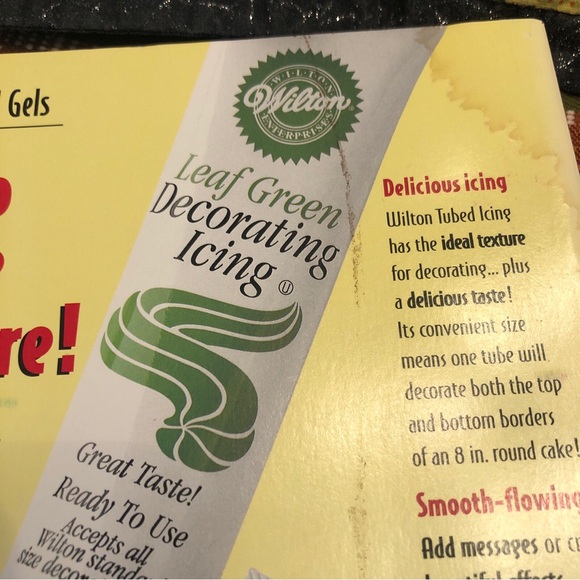 Cake Decorating & Baking Wilton Yearbook Magazine 1996 with Pattern Book - Picture 3 of 8